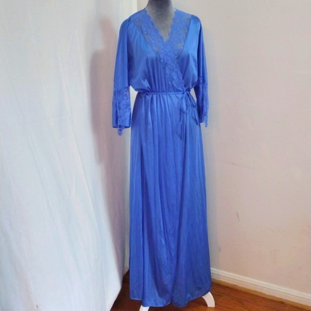 80s Vintage Medium Dressing Gown Lightweight Robe Periwinkle Lace